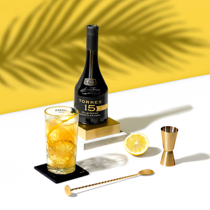 Hot Sale Transparent Flint Glass Liquor Round Bottle Roller Shoulder Vodka Whisky Gin Rum Brandy Tequila Bottle with Cork Lid