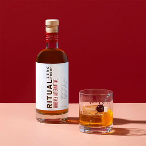 High Quality Flint Glass Bottles Empty 500ml 750ml Whiskey Vodka Gin Spirit Tequila Flat Shoulder Bottle Custom Cap Cork